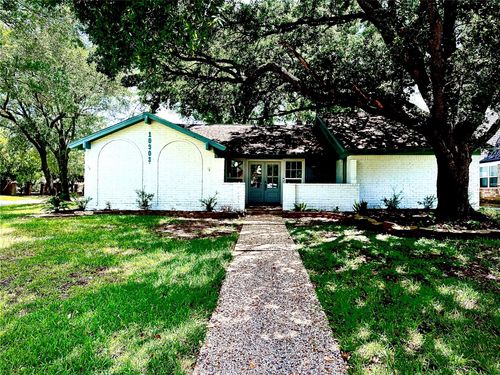 10903 Holly Springs Dr, Houston, TX, 77042-1310 | Card Image
