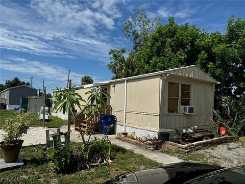 714 Higgins Rd, NORTH FORT MYERS, FL, 33917-6541 | Card Image