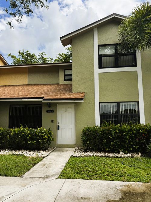 5345 Gate Lake Rd, Tamarac, FL, 33319-2595 | Card Image