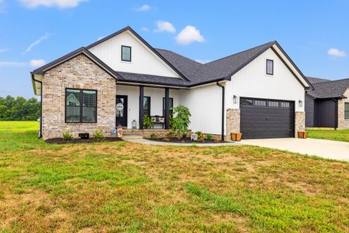 153 Willis Dr, Danville, KY, 40422-8475 | Card Image