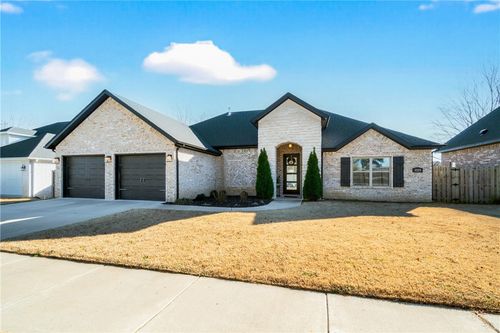 5529 W Poison Springs Dr, Fayetteville, AR, 72704-5072 | Card Image