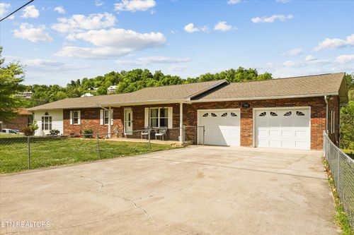 354 Apple Valley Rd, Sevierville, TN, 37862 | Card Image