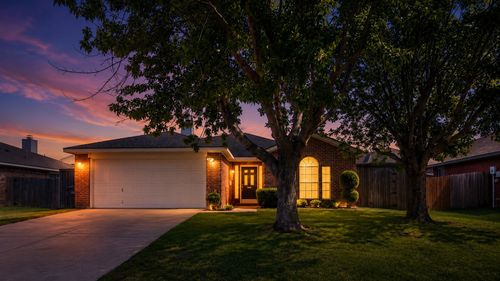 4905 Fox Ridge Ln, McKinney, TX, 75071-7880 | Card Image