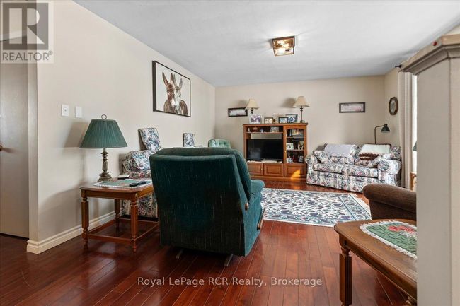 392158 Grey Rd 109, House other with 3 bedrooms, 1 bathrooms and 7 parking in Holstein ON | Image 8