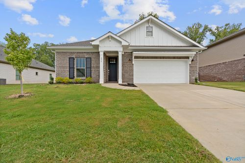 224 Waylan Ridge Ln, Madison, AL, 35757-5704 | Card Image