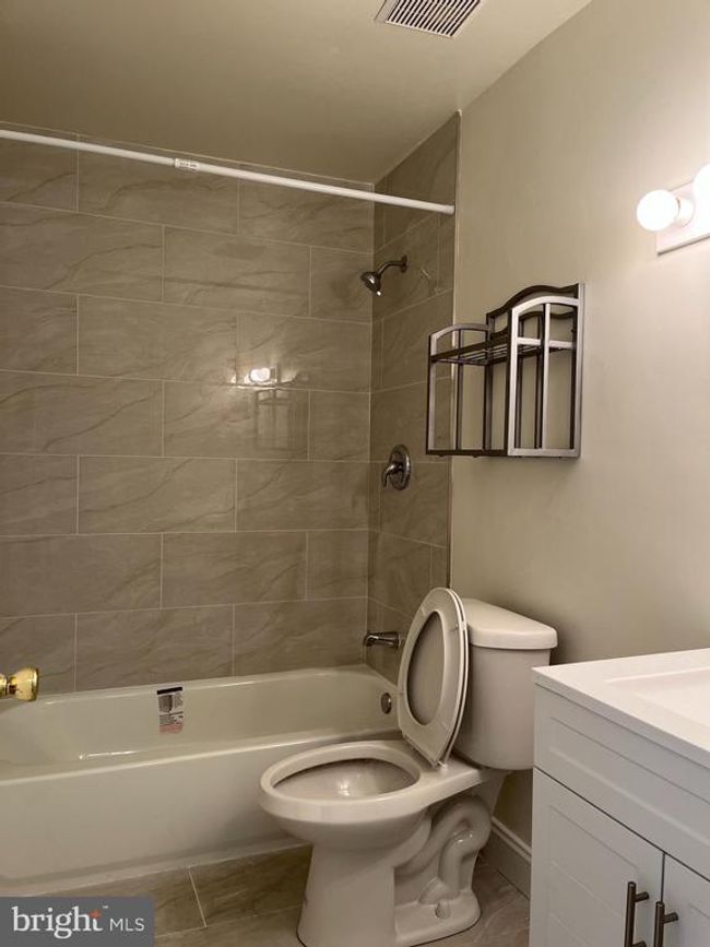 C - 142 Wright St, Townhouse with 2 bedrooms, 2 bathrooms and null parking in Manayunk PA | Image 17
