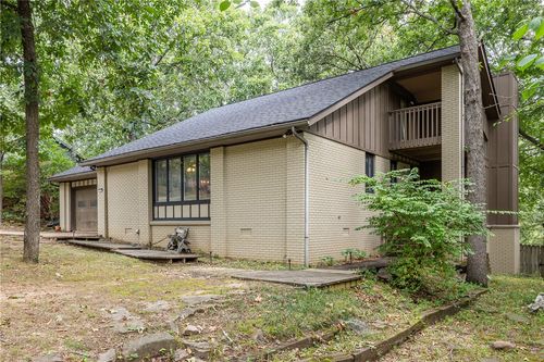 1168 E Oaks Manor Dr, Fayetteville, AR, 72703-3522 | Card Image