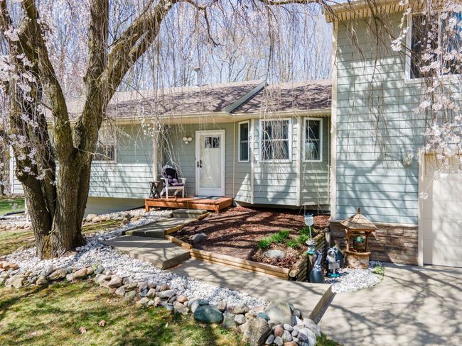 8660 Sargent Rd, House other with 3 bedrooms, 3 bathrooms and null parking in Fowlerville MI | Image 4