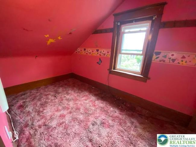 7142 Pa Route 873, House other with 4 bedrooms, 2 bathrooms and null parking in Slatington PA | Image 5