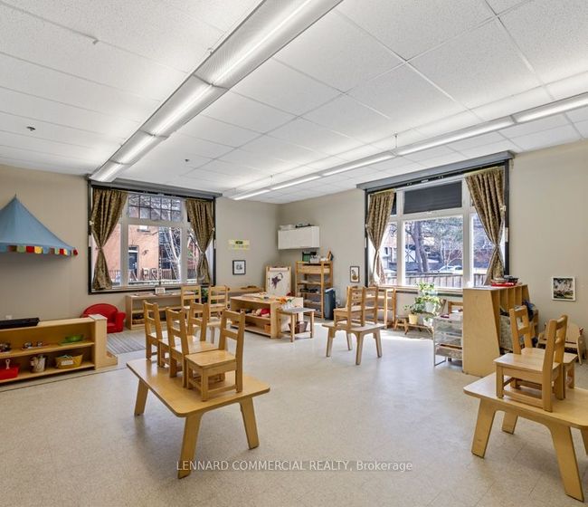 39 Spadina Rd, Home with 0 bedrooms, 0 bathrooms and null parking in Toronto ON | Image 10