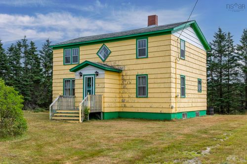 42 Moser River North Road, Moser River, NS, B0J2K0 | Card Image