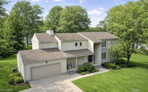 483 Beaverbrook Dr, Akron, OH, 44333-2817 | Card Image