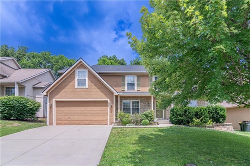 404 Wyndham Dr, Lansing, KS, 66043-5202 | Card Image