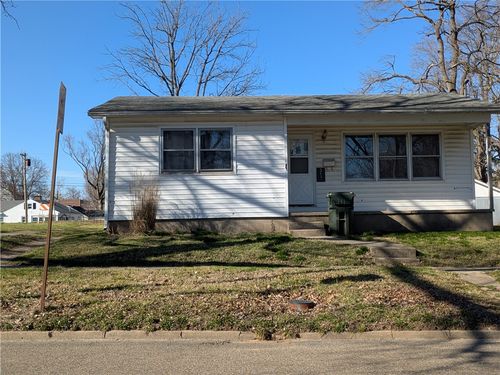 317 E Madison St, Paris, IL, 61944-2265 | Card Image