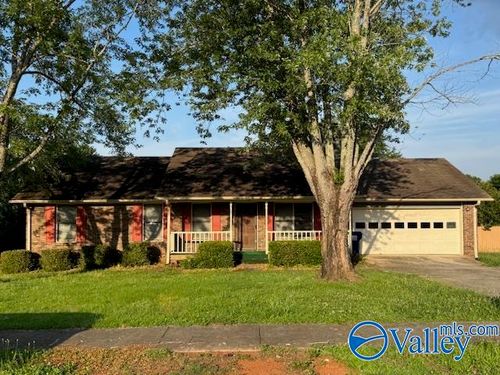 149 Chanel Dr, Huntsville, AL, 35811-8985 | Card Image