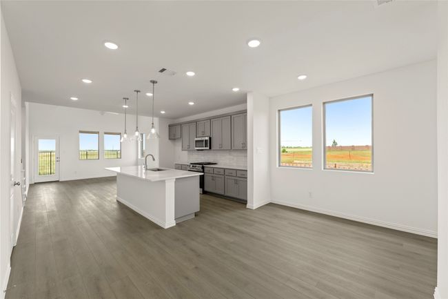 14102 Harden St, House other with 5 bedrooms, 4 bathrooms and null parking in Pilot Point TX | Image 4
