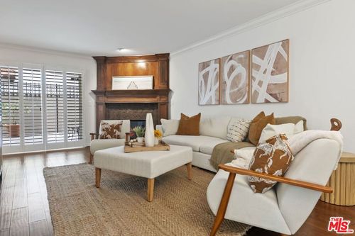 apt-2-1011 5th St, Santa Monica, CA, 90403-3824 | Card Image