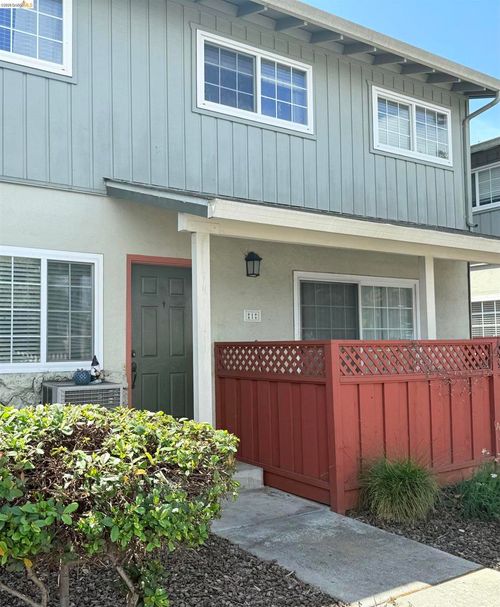 1-650 Fargo Ave, San Leandro, CA, 94579-2100 | Card Image