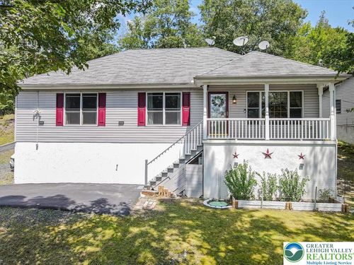 2414 Woodcrest Dr, East Stroudsburg, PA, 18302-9231 | Card Image