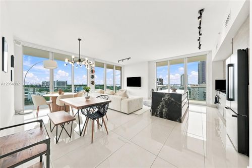 h0901-3470 E Coast Ave, Miami, FL, 33137-3986 | Card Image