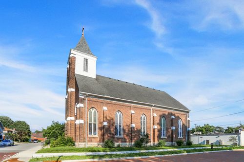 401 E Madison St, Franklin, IN, 46131-2526 | Card Image