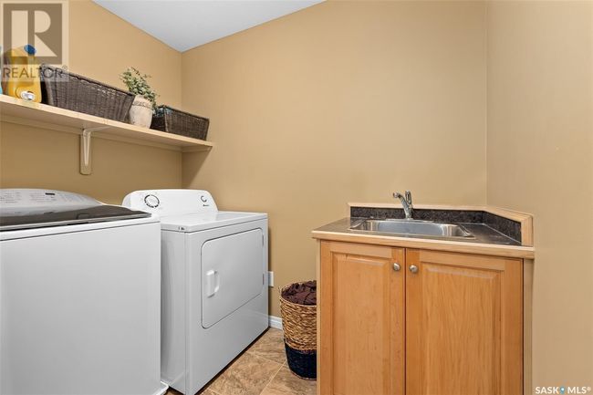 233 Wood Lily Dr, House other with 4 bedrooms, 3 bathrooms and null parking in Moose Jaw SK | Image 37