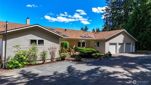 1225 Ne Hoffs Dr, Poulsbo, WA, 98370-8079 | Card Image