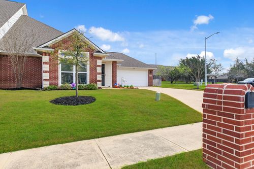 2011 Reagan Ct, Bryan, TX, 77802-1460 | Card Image