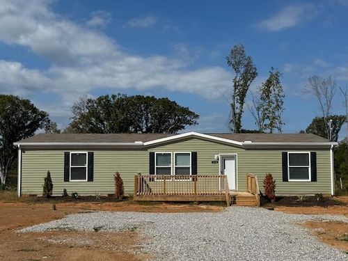 218 Community Dr, Madisonville, TN, 37354-5187 | Card Image