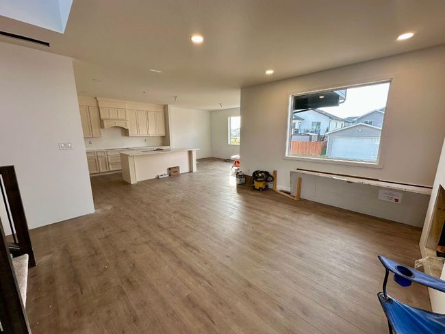 332 Rivergrove Chase W, House other with 5 bedrooms, 4 bathrooms and 4 parking in Lethbridge AB | Image 4