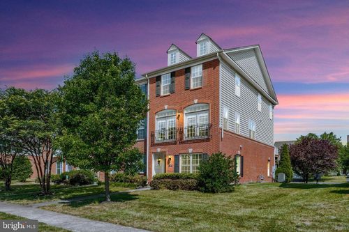 23073 Weybridge Sq, BROADLANDS, VA, 20148-7029 | Card Image