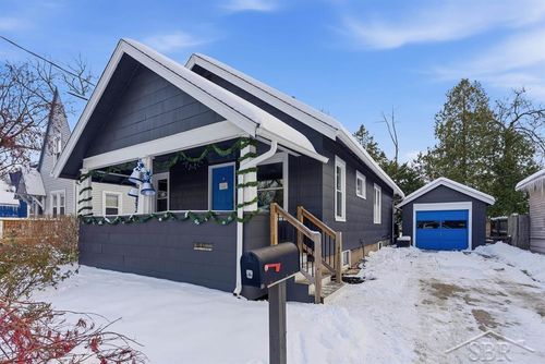 1605 W Hines St, Midland, MI, 48640-4950 | Card Image