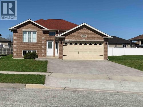 lower-4537 Fontana Ave, Windsor, ON, N9G3C8 | Card Image