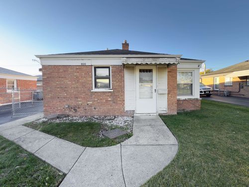 9535 Nerbonne Ave, Franklin Park, IL, 60131-2041 | Card Image