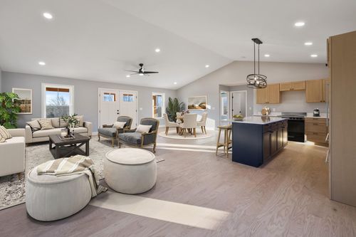 21 Mia Ridge, Sidney, ME, 04330 | Card Image