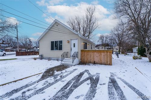 2697 Riverton Ave, Hamburg, NY, 14075-5631 | Card Image