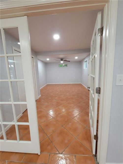 1226 Ray Dr, Corpus Christi, TX, 78411-3347 | Card Image