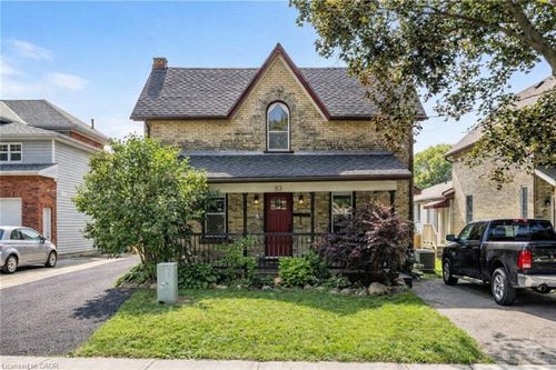 83 Oxford St, Woodstock, ON, N4S6A4 | Card Image