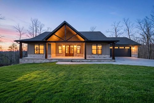 910 Eastridge Pass, Monterey, TN, 38574-2906 | Card Image