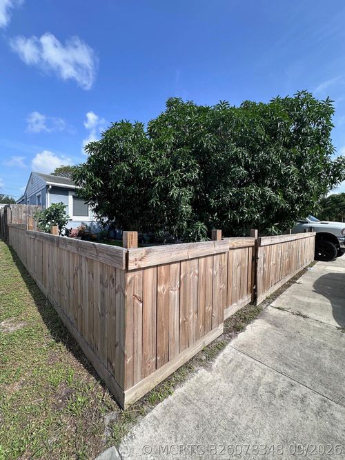 1013 N C St, Lake Worth Beach, FL, 33460-2048 | Card Image