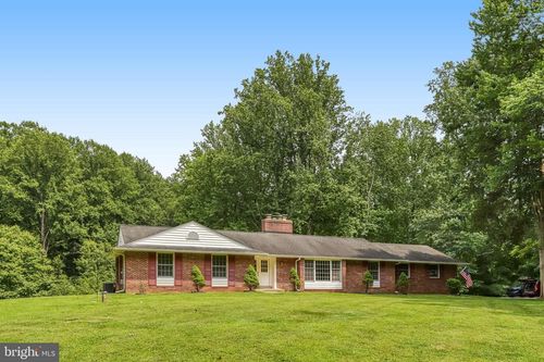 14065 Clarksville Pike, Highland, MD, 20777-9526 | Card Image