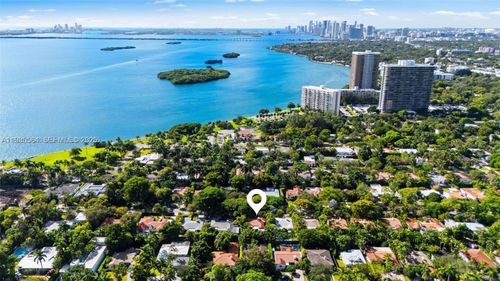 911 Ne 72nd Ter, Miami, FL, 33138-5264 | Card Image