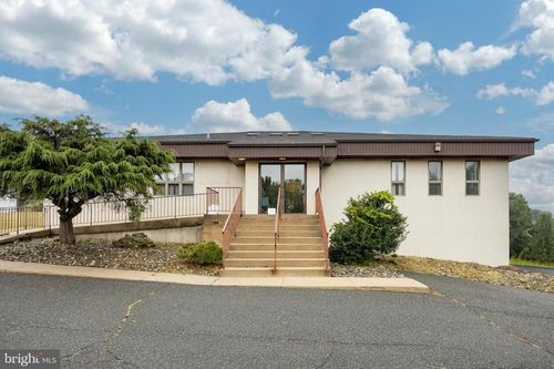 9 Rowell Rd, BOYERTOWN, PA, 19512-8933 | Card Image