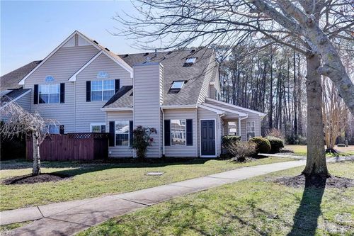 303 Hamlet Court, Yorktown, VA, 23693 | Card Image