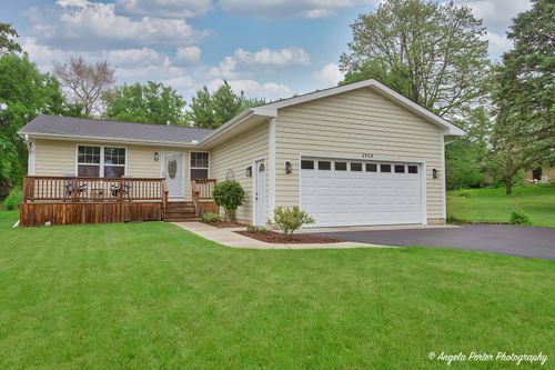 2505 S Harriet Ln, Holiday Hills, IL, 60051-7325 | Card Image