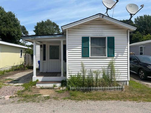 30 Avenue B, Burlington, VT, 05408-2506 | Card Image