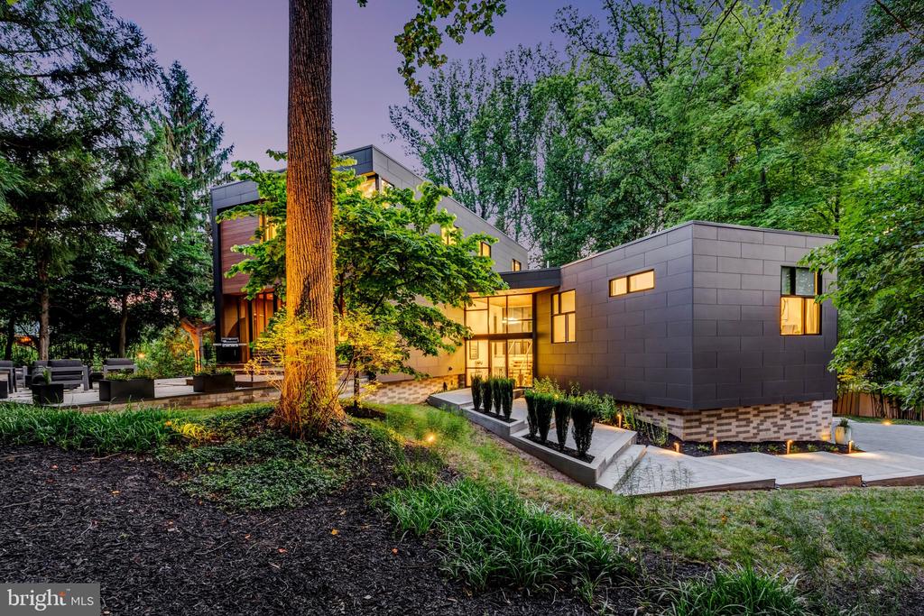 Residential in MCLEAN 5