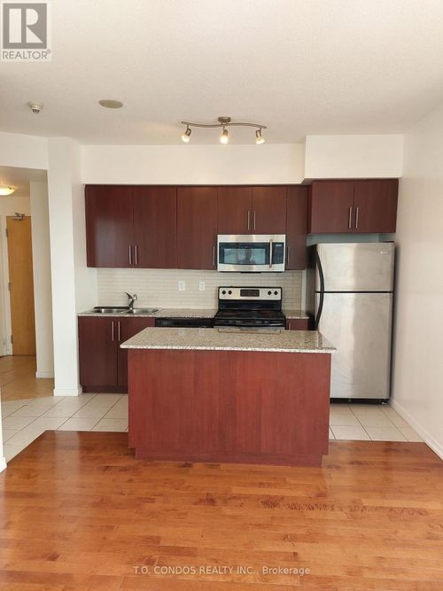 3010-55 Bremner Blvd, Toronto, ON, M5J0A6 | Card Image