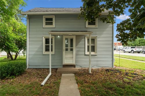 100 W Short St, Solon, IA, 52333-9753 | Card Image