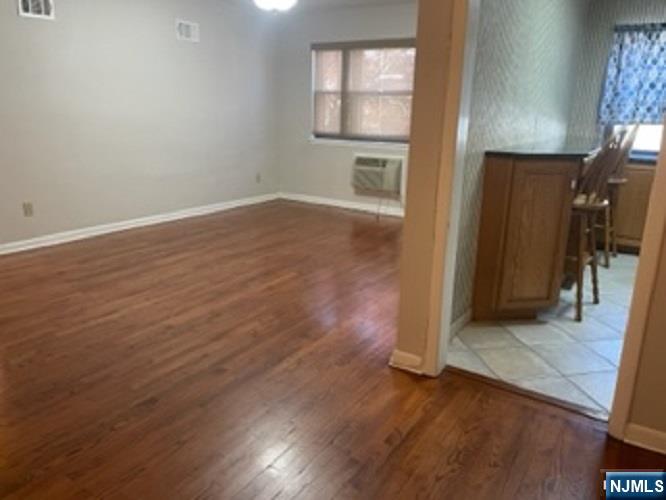 Residential Lease in Teaneck